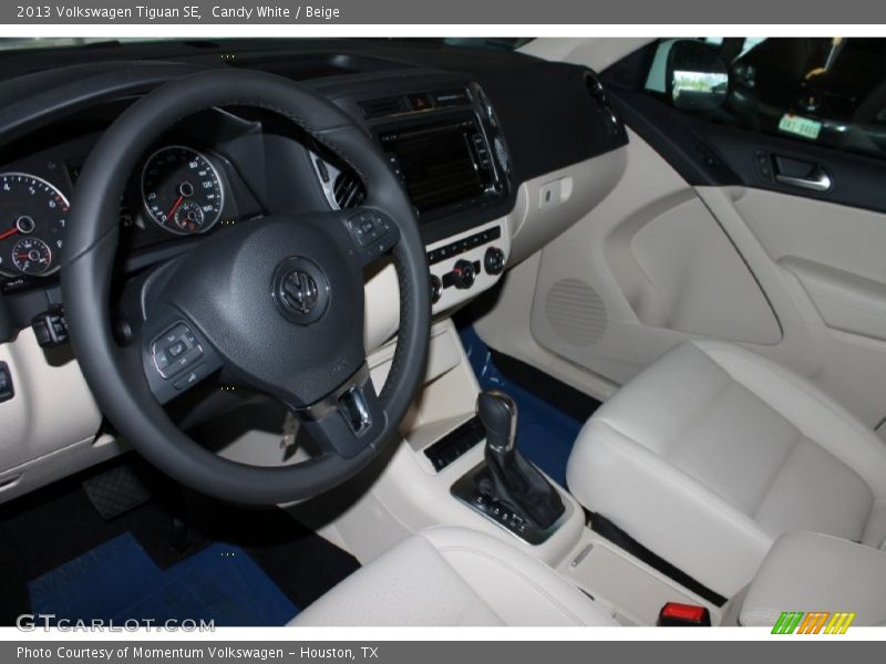 Candy White / Beige 2013 Volkswagen Tiguan SE