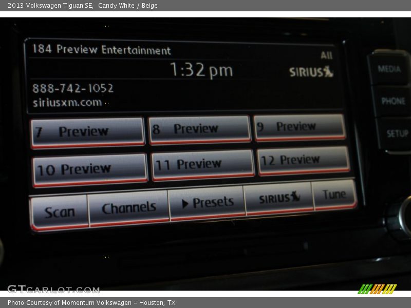 Candy White / Beige 2013 Volkswagen Tiguan SE