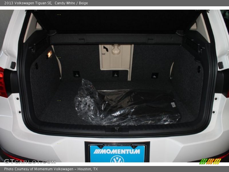 Candy White / Beige 2013 Volkswagen Tiguan SE