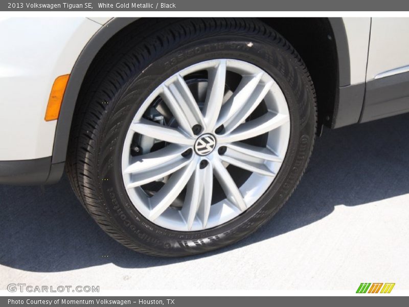 White Gold Metallic / Black 2013 Volkswagen Tiguan SE