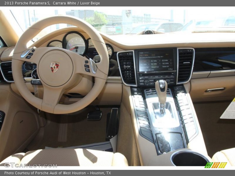 Dashboard of 2013 Panamera S