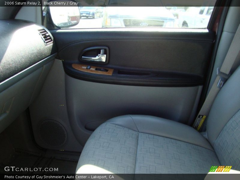 Black Cherry / Gray 2006 Saturn Relay 2