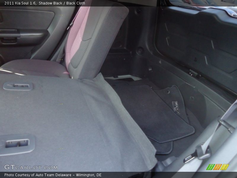 Shadow Black / Black Cloth 2011 Kia Soul 1.6