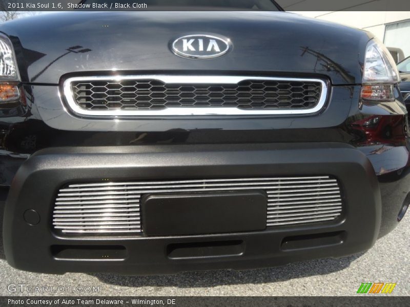 Shadow Black / Black Cloth 2011 Kia Soul 1.6