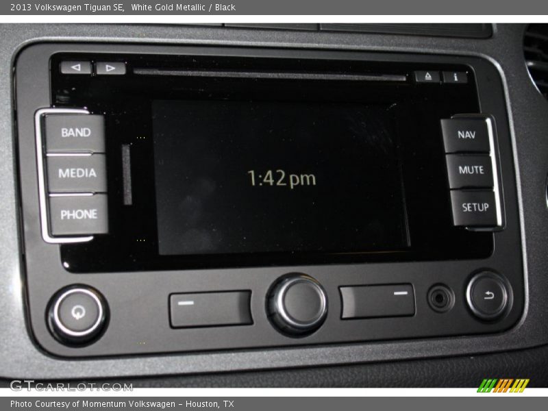 White Gold Metallic / Black 2013 Volkswagen Tiguan SE
