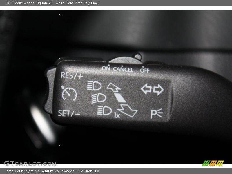 White Gold Metallic / Black 2013 Volkswagen Tiguan SE