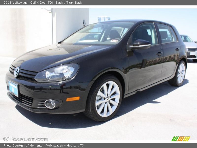 Front 3/4 View of 2013 Golf 4 Door TDI