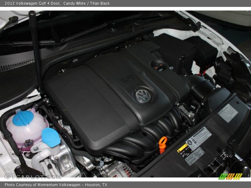 Candy White / Titan Black 2013 Volkswagen Golf 4 Door