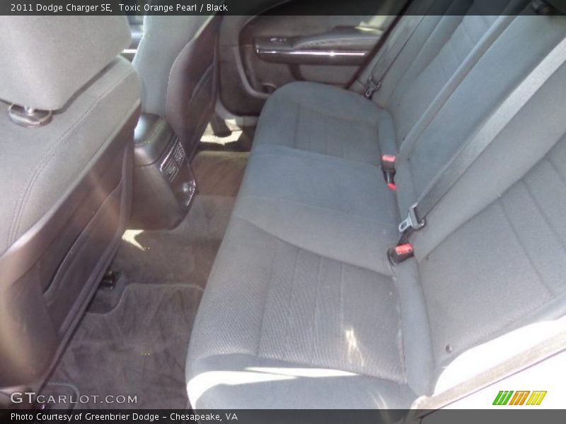 Toxic Orange Pearl / Black 2011 Dodge Charger SE