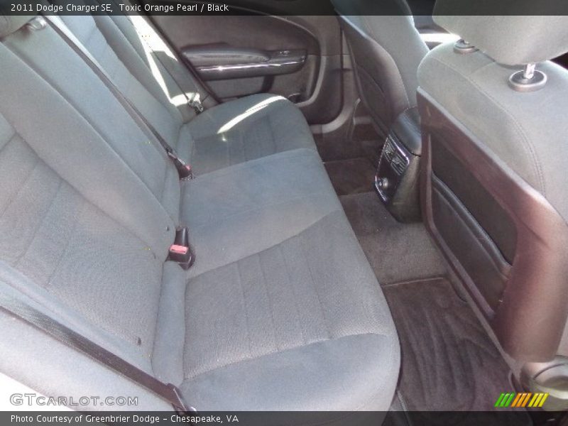 Toxic Orange Pearl / Black 2011 Dodge Charger SE