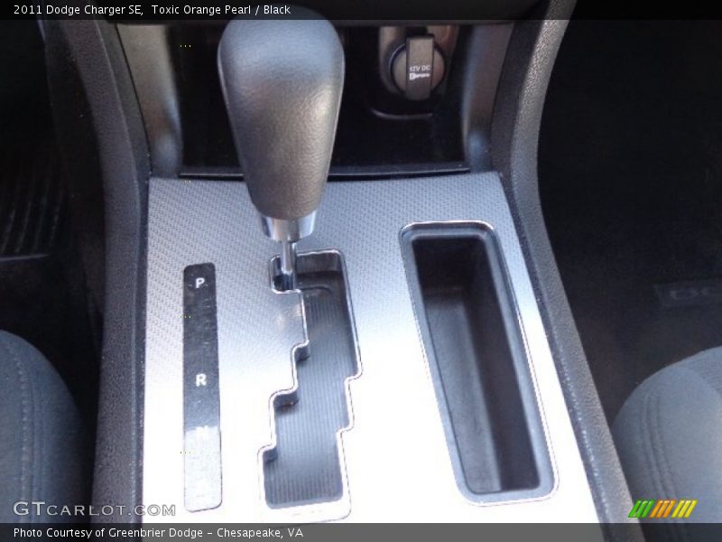 Toxic Orange Pearl / Black 2011 Dodge Charger SE