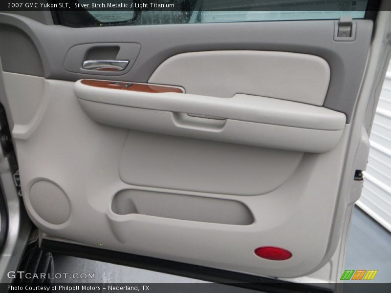 Silver Birch Metallic / Light Titanium 2007 GMC Yukon SLT