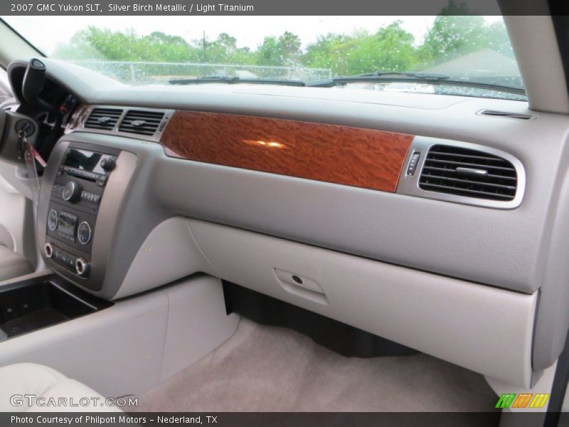 Silver Birch Metallic / Light Titanium 2007 GMC Yukon SLT