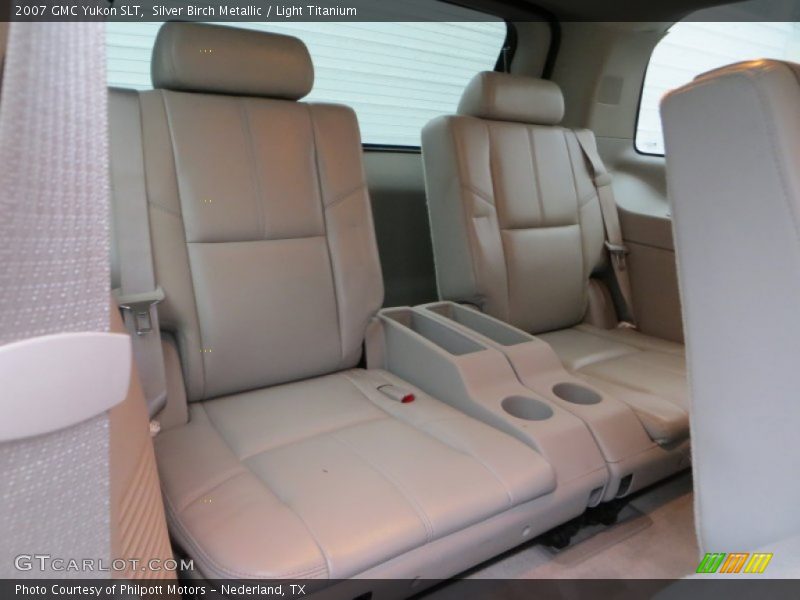 Silver Birch Metallic / Light Titanium 2007 GMC Yukon SLT