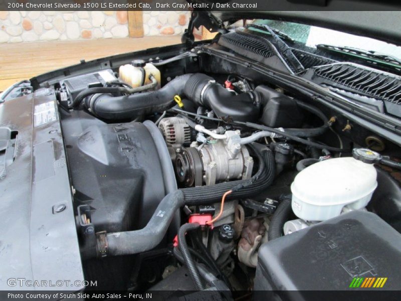 Dark Gray Metallic / Dark Charcoal 2004 Chevrolet Silverado 1500 LS Extended Cab