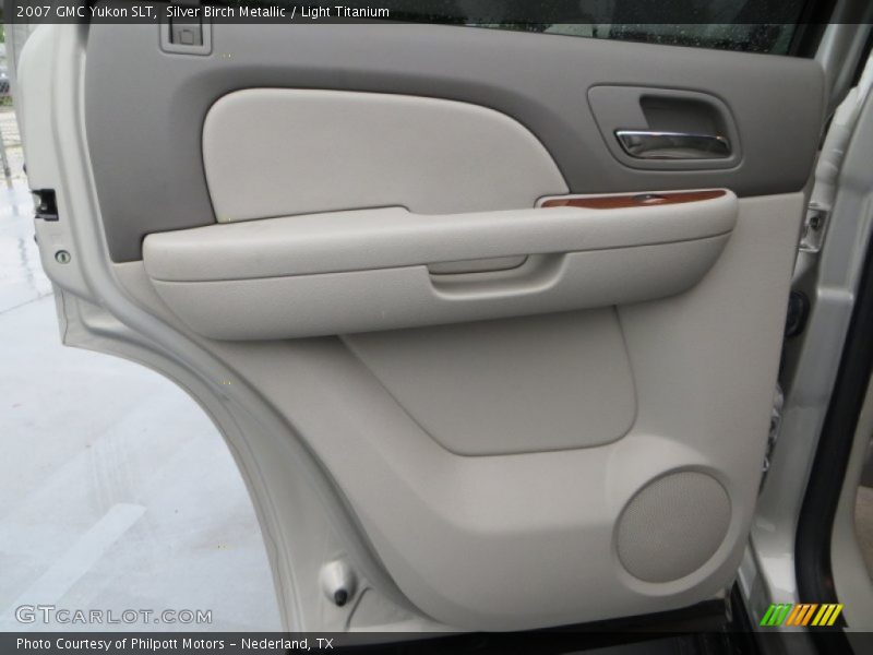 Silver Birch Metallic / Light Titanium 2007 GMC Yukon SLT