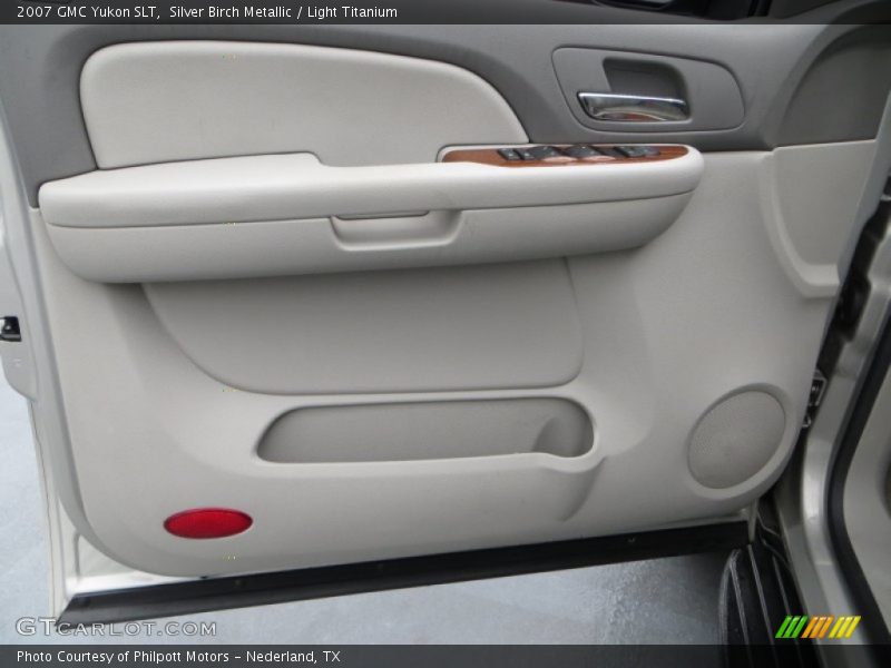 Silver Birch Metallic / Light Titanium 2007 GMC Yukon SLT