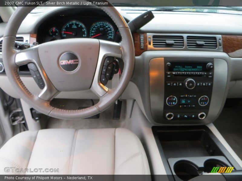 Silver Birch Metallic / Light Titanium 2007 GMC Yukon SLT