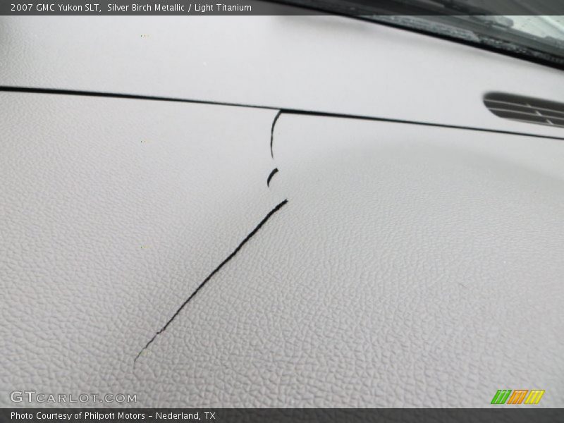 Silver Birch Metallic / Light Titanium 2007 GMC Yukon SLT