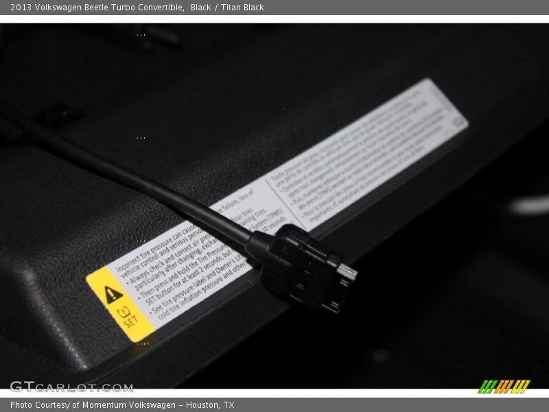 Black / Titan Black 2013 Volkswagen Beetle Turbo Convertible