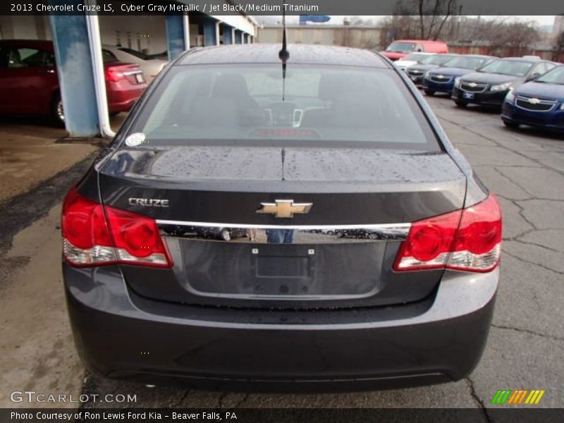 Cyber Gray Metallic / Jet Black/Medium Titanium 2013 Chevrolet Cruze LS