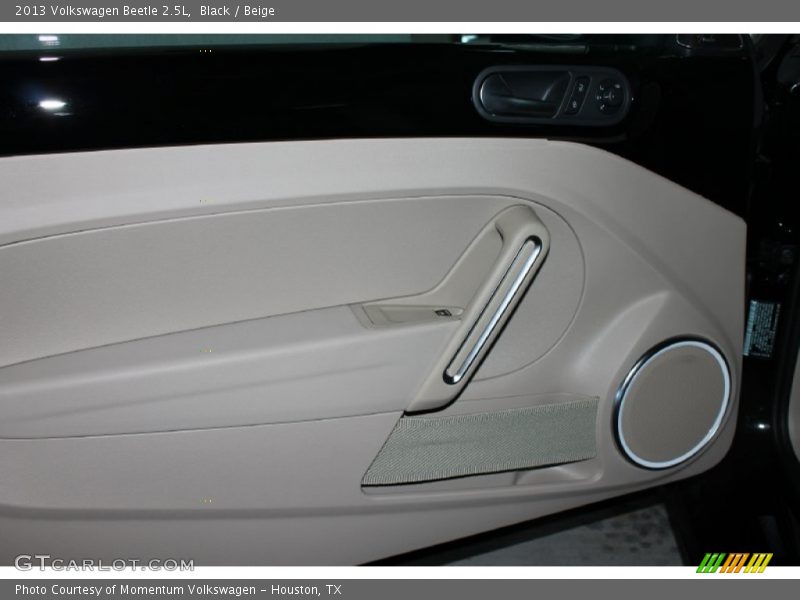 Black / Beige 2013 Volkswagen Beetle 2.5L