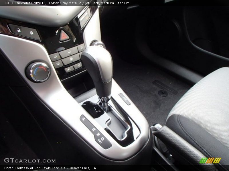 Cyber Gray Metallic / Jet Black/Medium Titanium 2013 Chevrolet Cruze LS