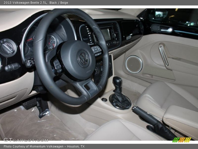 Black / Beige 2013 Volkswagen Beetle 2.5L
