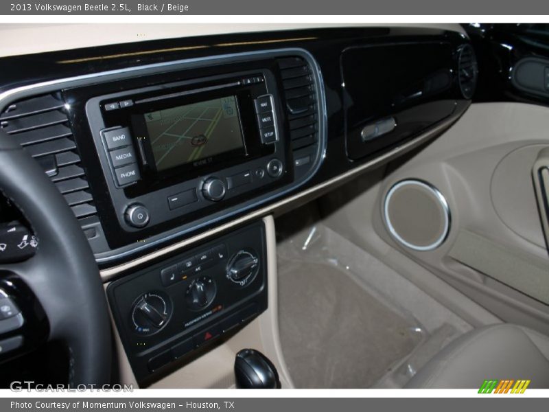 Black / Beige 2013 Volkswagen Beetle 2.5L