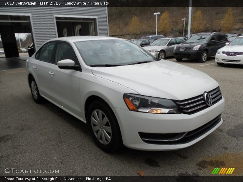 Candy White / Titan Black 2013 Volkswagen Passat 2.5L S