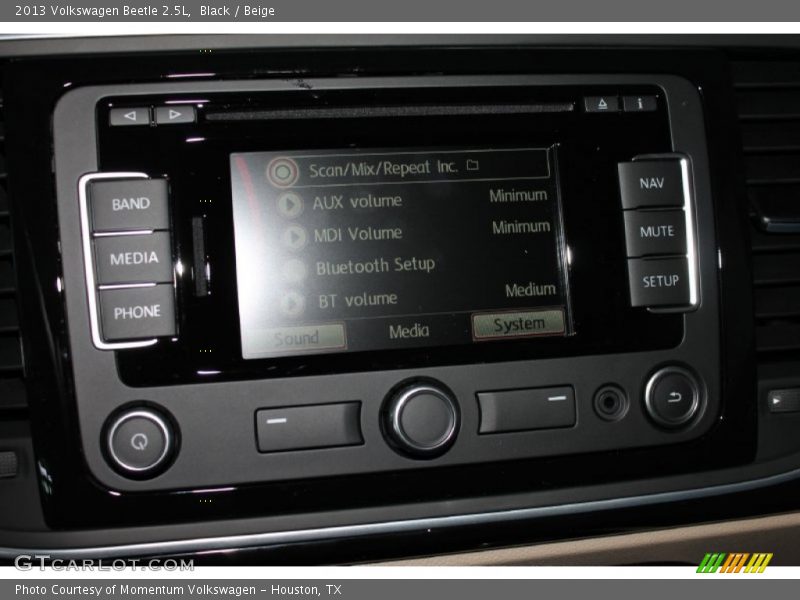 Black / Beige 2013 Volkswagen Beetle 2.5L