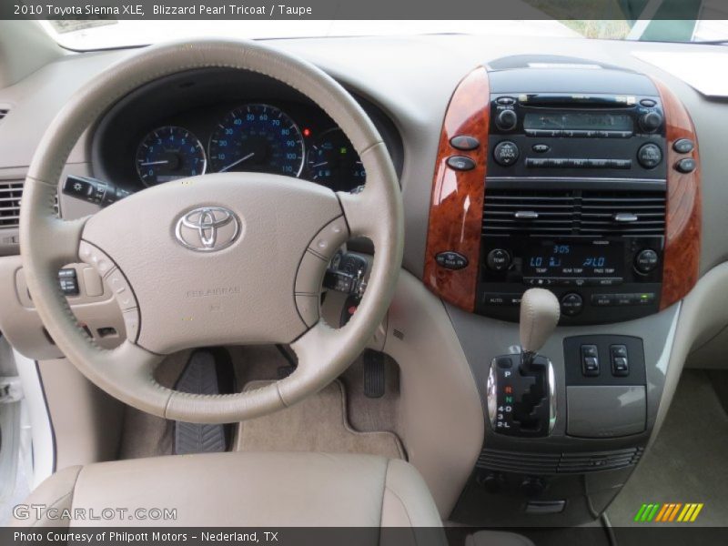 Blizzard Pearl Tricoat / Taupe 2010 Toyota Sienna XLE