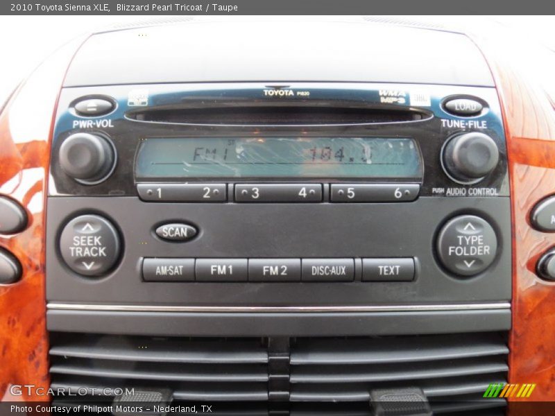 Audio System of 2010 Sienna XLE