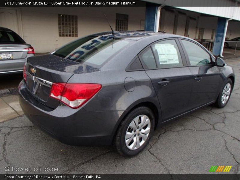 Cyber Gray Metallic / Jet Black/Medium Titanium 2013 Chevrolet Cruze LS