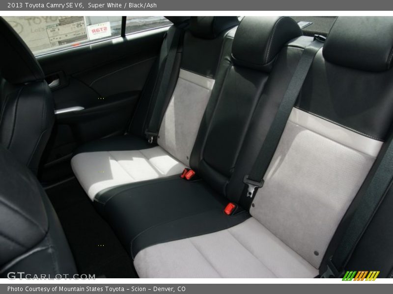 Super White / Black/Ash 2013 Toyota Camry SE V6