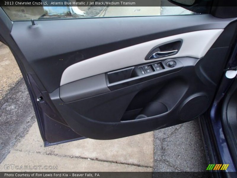 Atlantis Blue Metallic / Jet Black/Medium Titanium 2013 Chevrolet Cruze LS