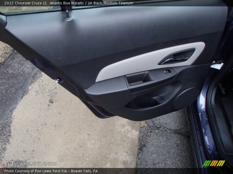 Atlantis Blue Metallic / Jet Black/Medium Titanium 2013 Chevrolet Cruze LS