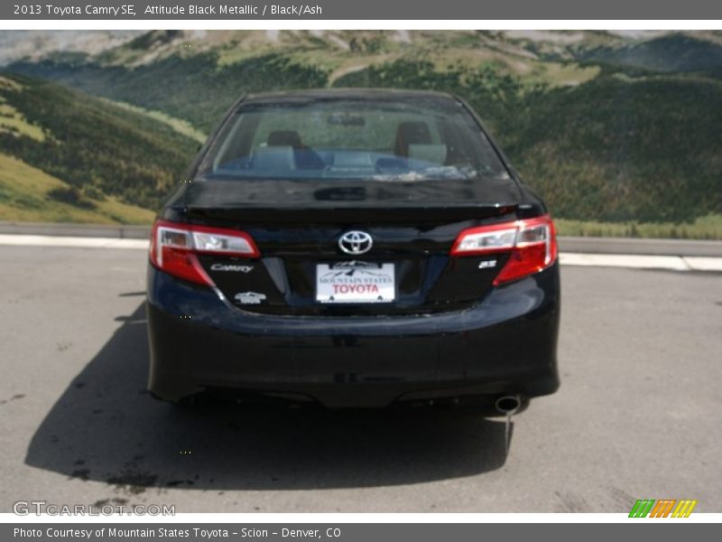 Attitude Black Metallic / Black/Ash 2013 Toyota Camry SE