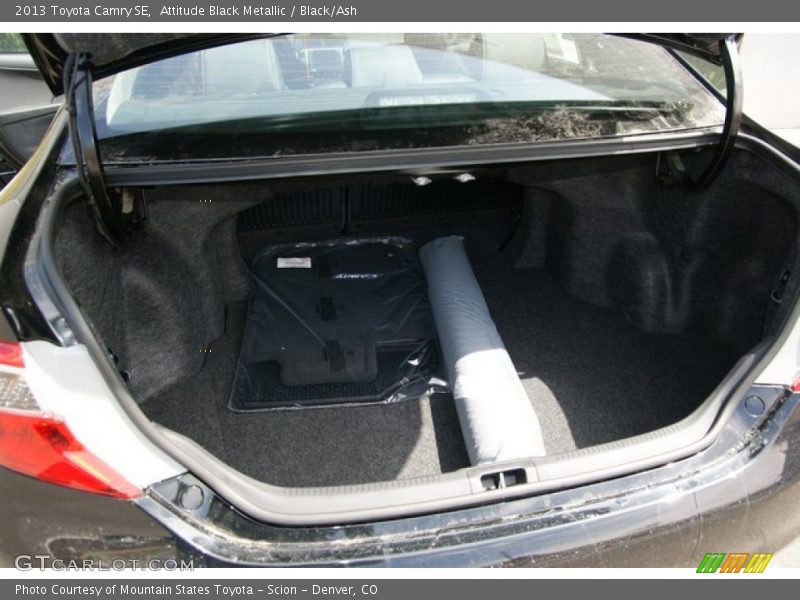 Attitude Black Metallic / Black/Ash 2013 Toyota Camry SE