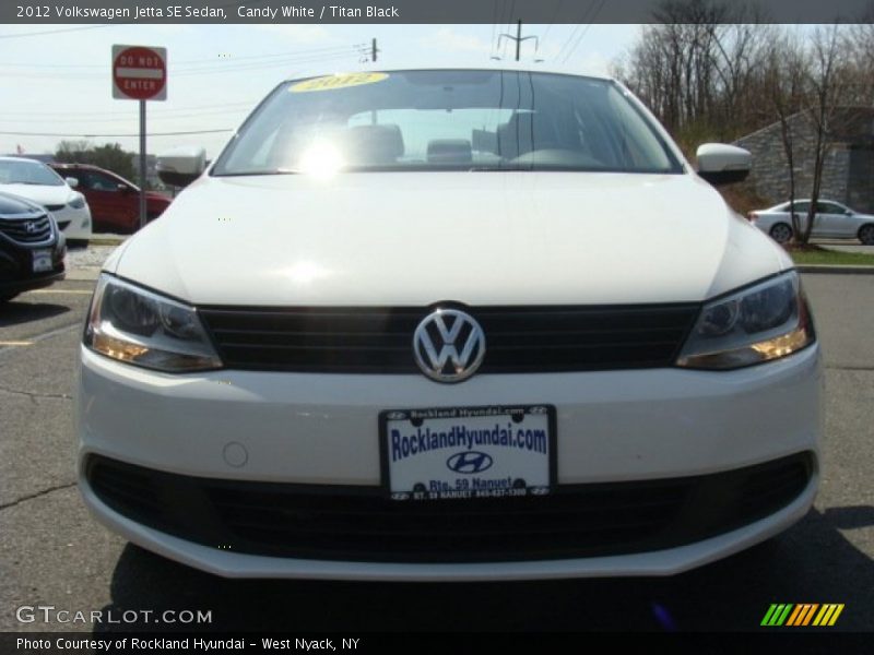 Candy White / Titan Black 2012 Volkswagen Jetta SE Sedan