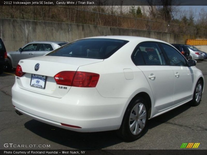 Candy White / Titan Black 2012 Volkswagen Jetta SE Sedan