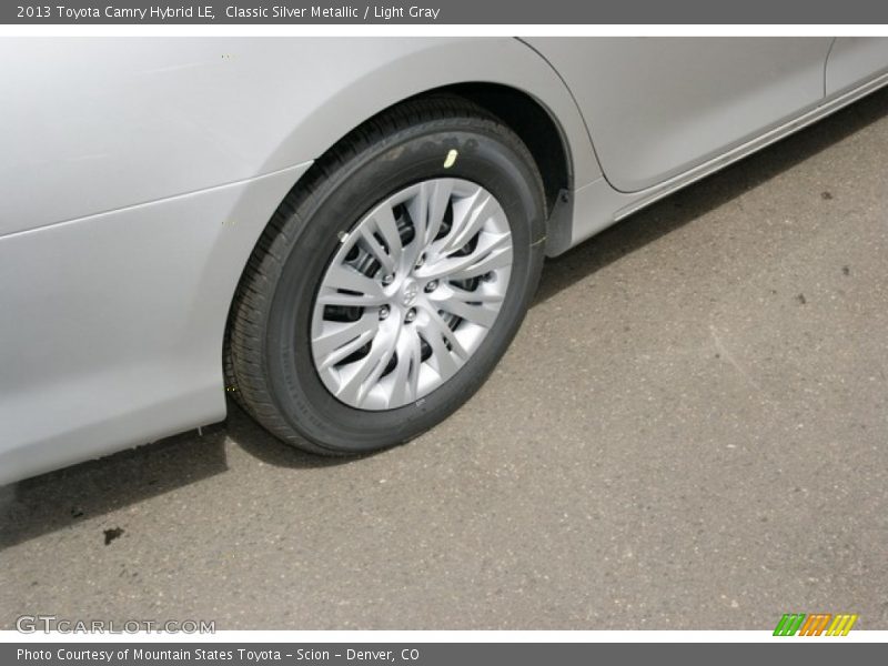 Classic Silver Metallic / Light Gray 2013 Toyota Camry Hybrid LE