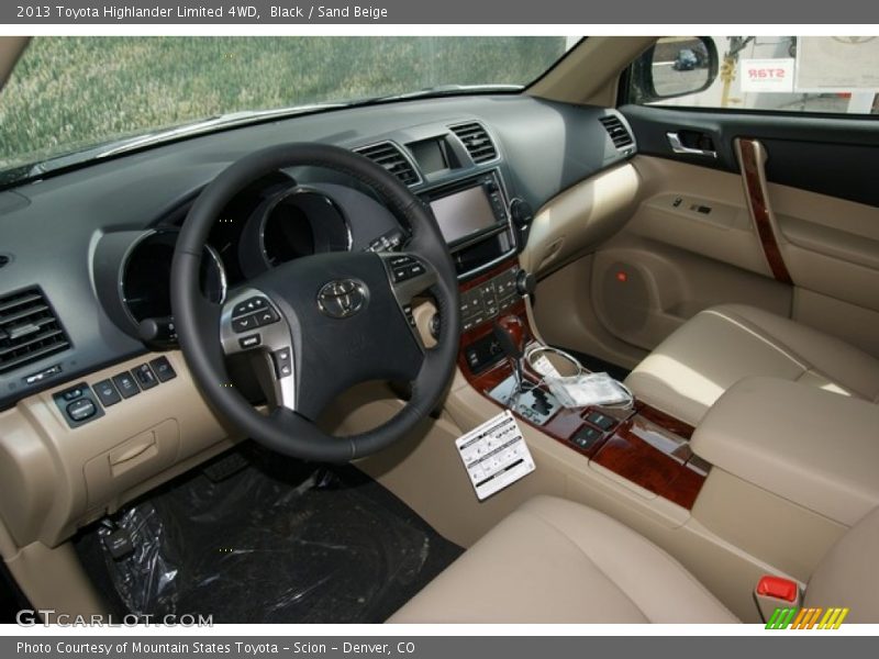 Black / Sand Beige 2013 Toyota Highlander Limited 4WD