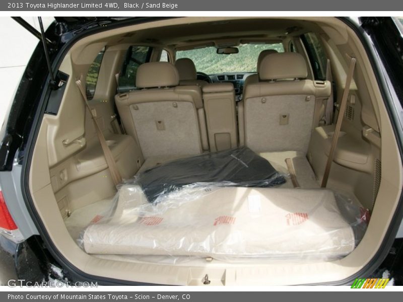 Black / Sand Beige 2013 Toyota Highlander Limited 4WD