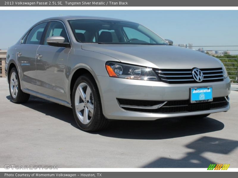 Tungsten Silver Metallic / Titan Black 2013 Volkswagen Passat 2.5L SE