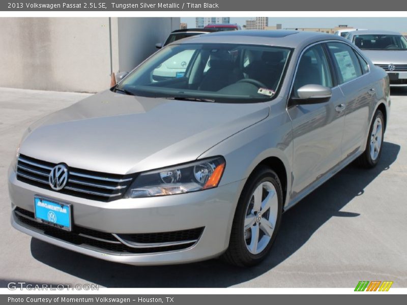 Tungsten Silver Metallic / Titan Black 2013 Volkswagen Passat 2.5L SE