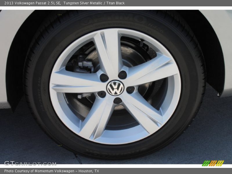 Tungsten Silver Metallic / Titan Black 2013 Volkswagen Passat 2.5L SE