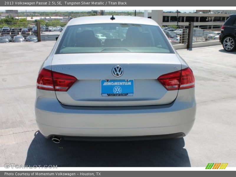 Tungsten Silver Metallic / Titan Black 2013 Volkswagen Passat 2.5L SE