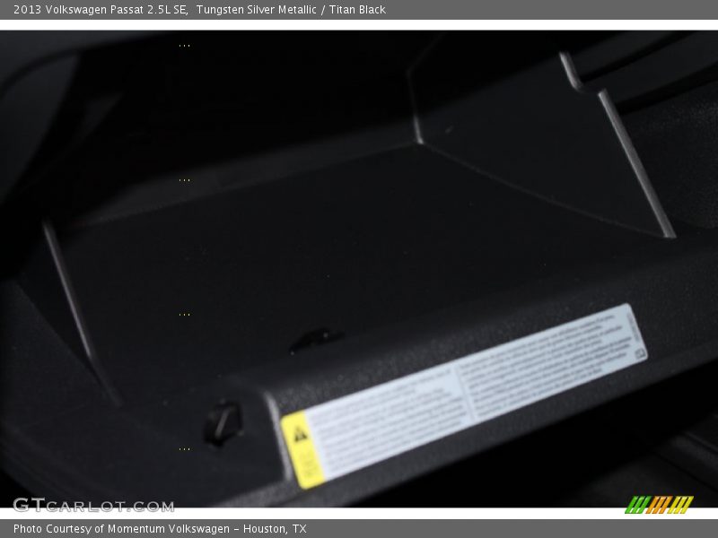 Tungsten Silver Metallic / Titan Black 2013 Volkswagen Passat 2.5L SE