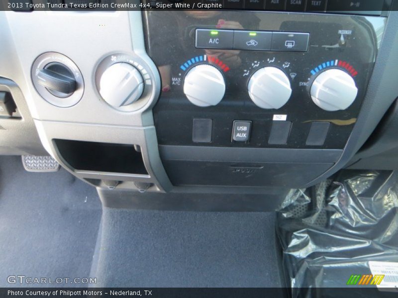 Super White / Graphite 2013 Toyota Tundra Texas Edition CrewMax 4x4